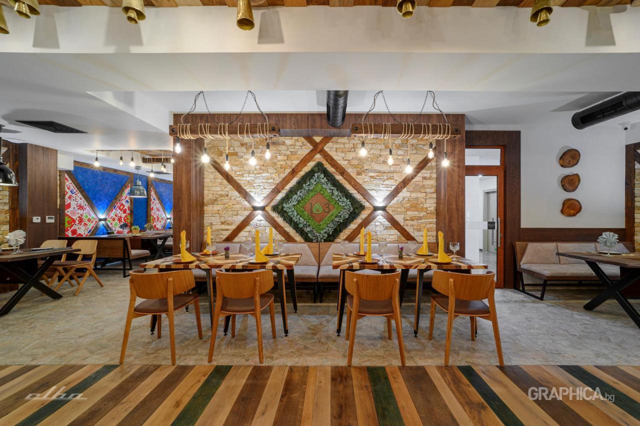 103 Alpine Hotel Panichishte Bagian luar foto