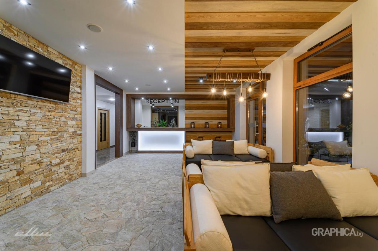 103 Alpine Hotel Panichishte Bagian luar foto