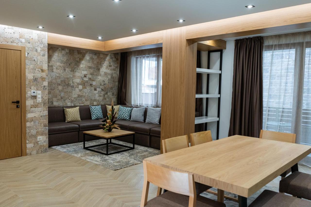 103 Alpine Hotel Panichishte Bagian luar foto