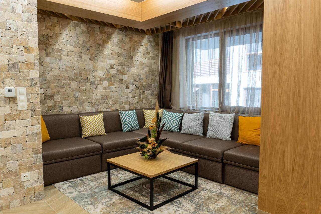 103 Alpine Hotel Panichishte Bagian luar foto